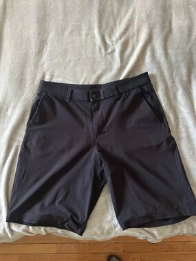 Lululemon Black ABC shorts - 9 inch, 32inch waist